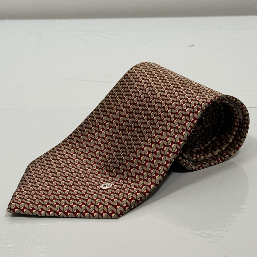 Versace Classic V2 Silk Tie Vintage Geometric Medusa Logo Gold Red